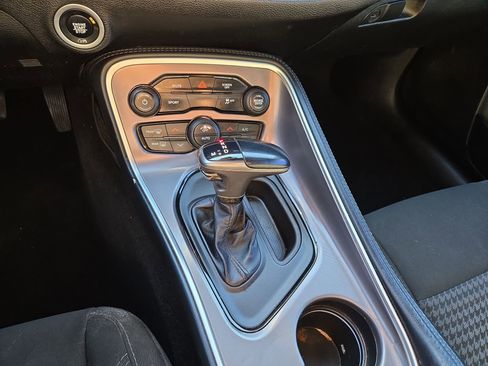 Used 2021 Dodge Challenger SXT image 22