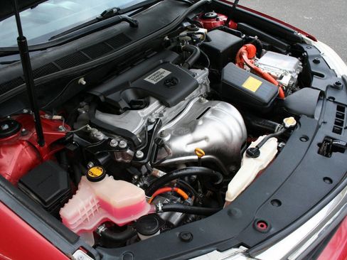 Used 2012 Toyota Camry LE w/ Preferred Accessory Pkg FWD image 13