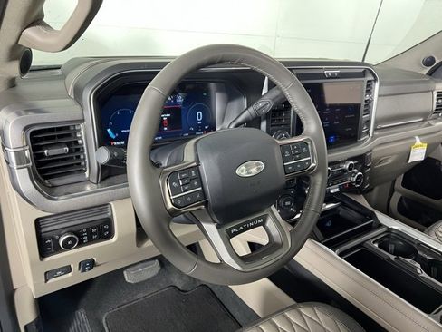Used 2025 Ford F350 Platinum w/ Platinum Plus Package image 8