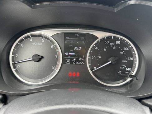 Used 2023 Nissan Versa S FWD image 24