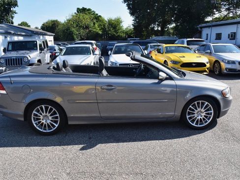 Used 2007 Volvo C70 T5 image 4