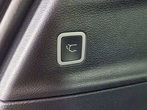 New 2026 Chrysler Pacifica Select image 11