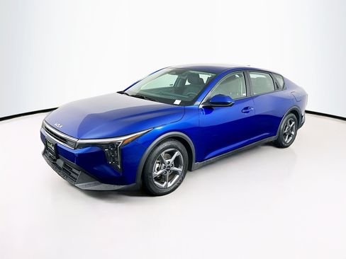 Used 2025 Kia K4 FWD image 3