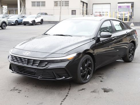 New 2026 Hyundai Elantra Sport image 6