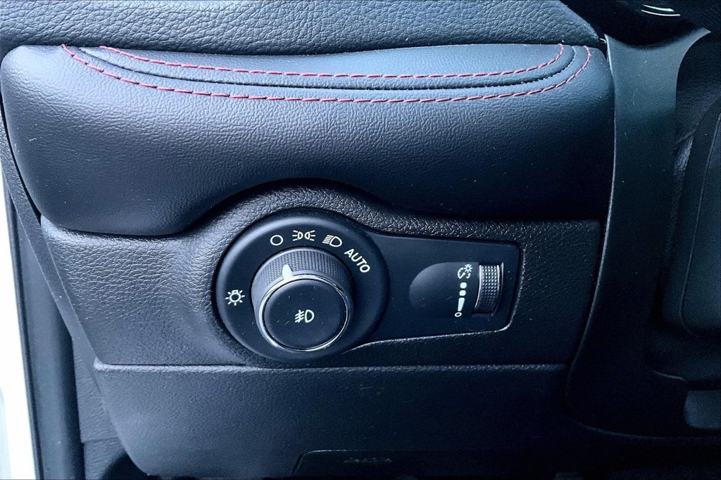 Used 2023 Dodge Durango GT AWD/4WD image 17