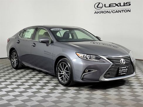 Used 2016 Lexus ES 350 w/ Premium Package w/Wood Trim image 2