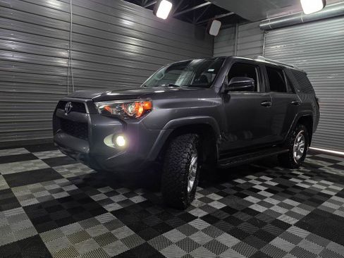 Used 2018 Toyota 4Runner SR5 w/ Wilderness Package image 36