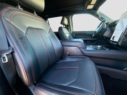 Used 2022 Ford Expedition Limited image 35