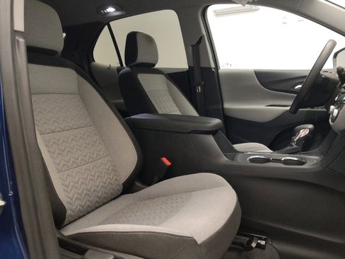 Used 2022 Chevrolet Equinox LS w/ LS Convenience Package image 21