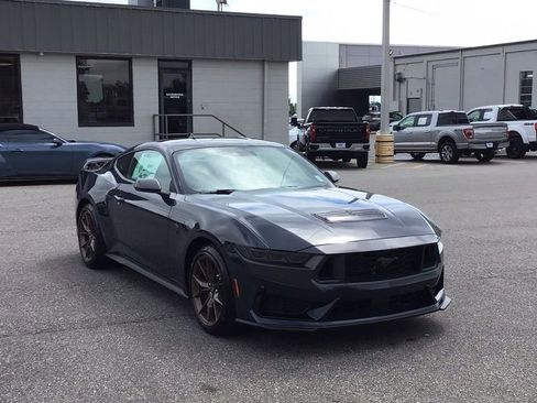 New 2025 Ford Mustang Dark Horse image 3