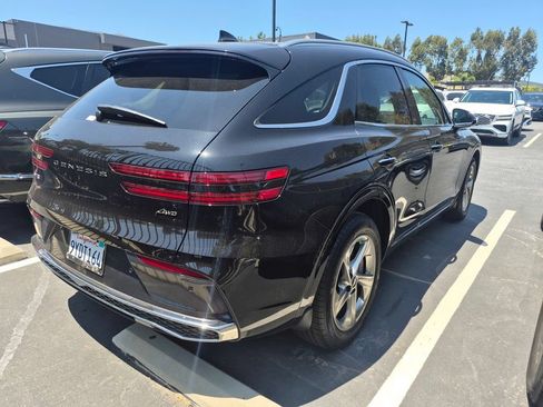 Used 2026 Genesis GV70 2.5T AWD/4WD image 5