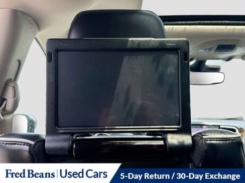 Used 2022 Chrysler Pacifica Limited w/ Uconnect Theater Family Group AWD/4WD image 34