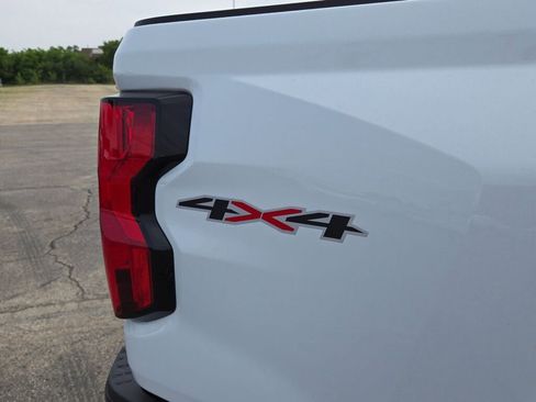 Used 2025 Chevrolet Colorado W/T w/ Advanced Trailering Package image 10