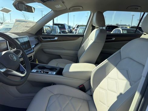 New 2026 Volkswagen Atlas SE image 10