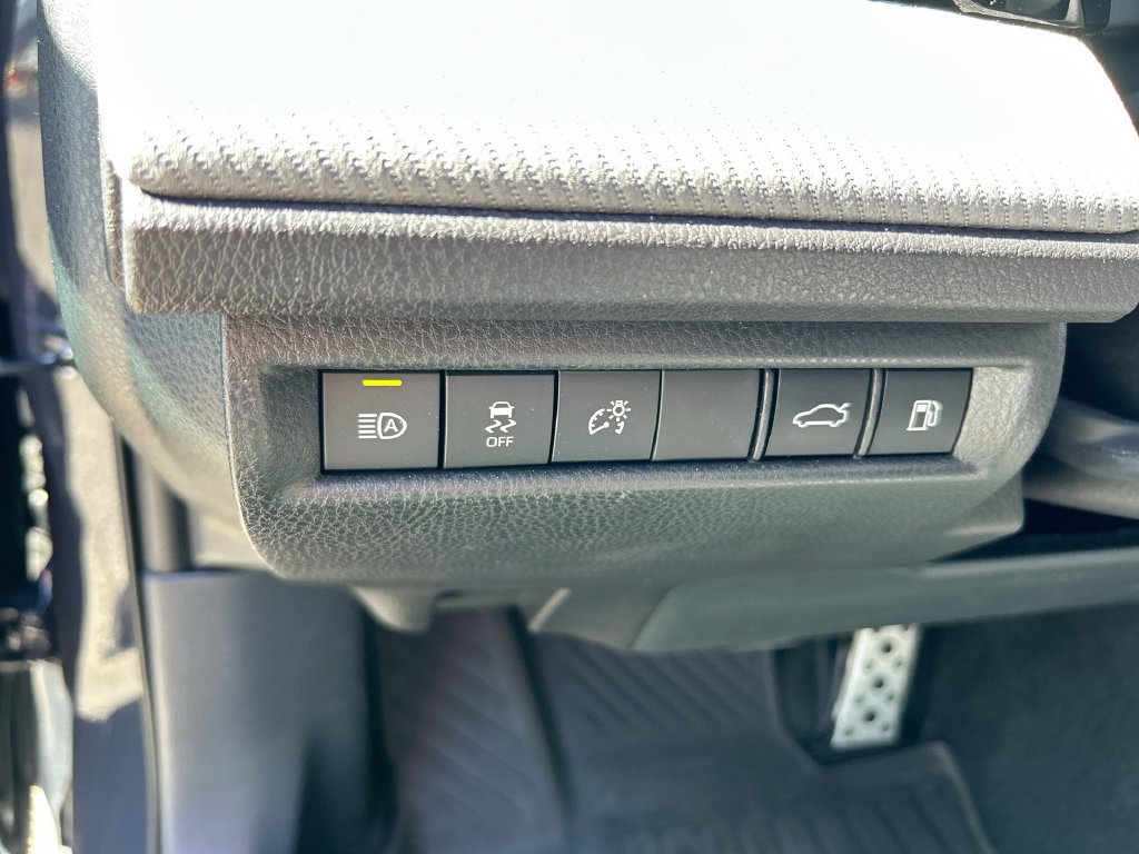 Used 2026 Toyota Camry SE FWD image 14