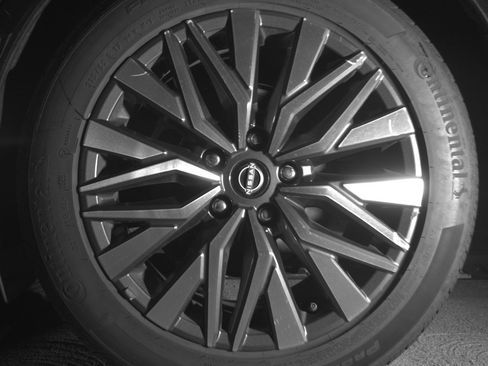 Used 2025 Nissan Altima 2.5 SV image 14