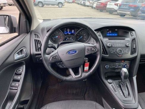 Used 2015 Ford Focus SE w/ SE Sport Package FWD image 37