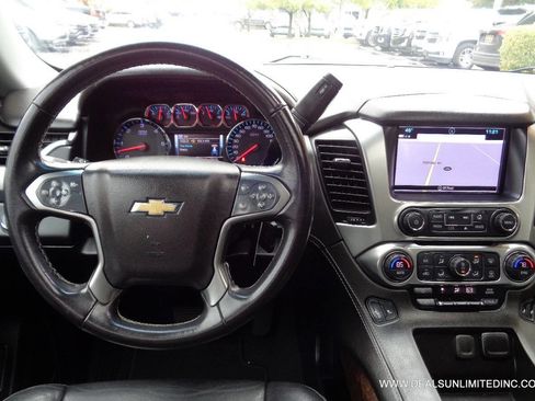 Used 2020 Chevrolet Suburban LT image 10