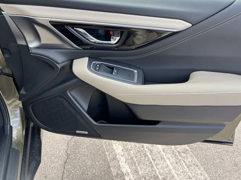 Used 2025 Subaru Outback Limited image 25