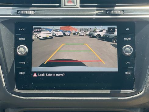 Certified 2022 Volkswagen Tiguan SE AWD/4WD image 14