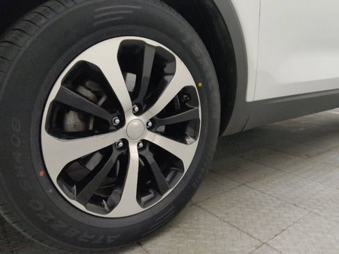 Used 2018 Kia Sorento EX FWD image 31