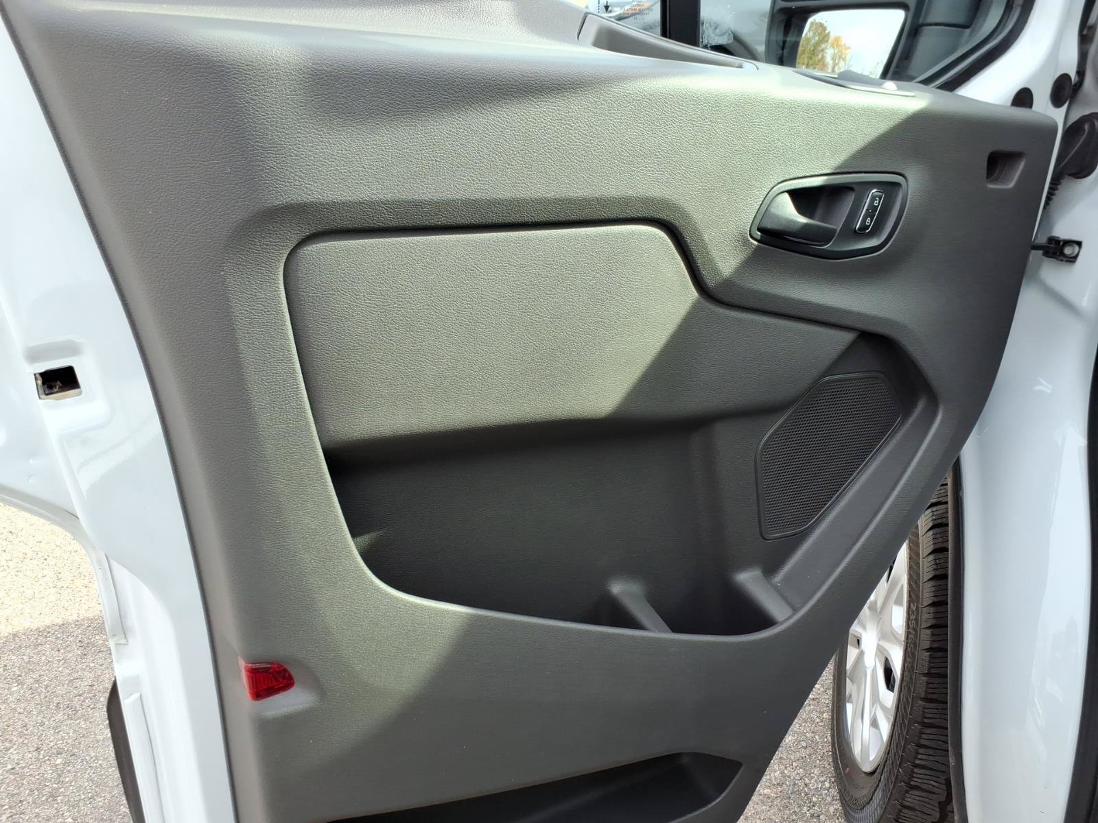 Used 2025 Ford Transit 250 Low Roof w/ Exterior Upgrade Package RWD image 14