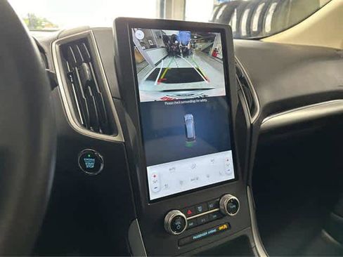 Used 2022 Ford Edge SEL w/ Convenience Package image 23