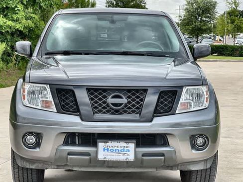 Used 2020 Nissan Frontier SV w/ Midnight Edition Floor Mats RWD image 7