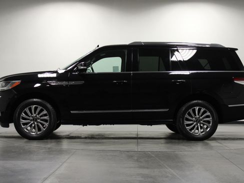 Used 2023 Lincoln Navigator 2WD image 7