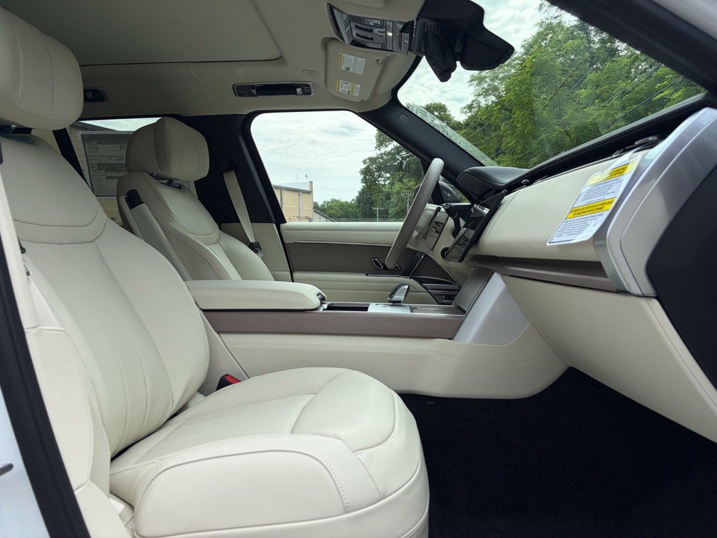 New 2026 Land Rover Range Rover Autobiography AWD/4WD image 15