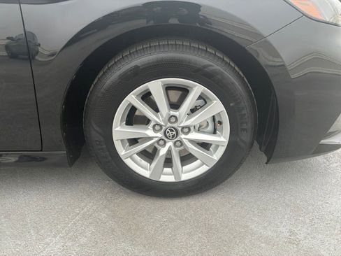 Used 2025 Toyota Camry LE image 28