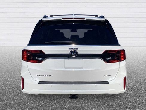 New 2026 Honda Odyssey Elite image 3