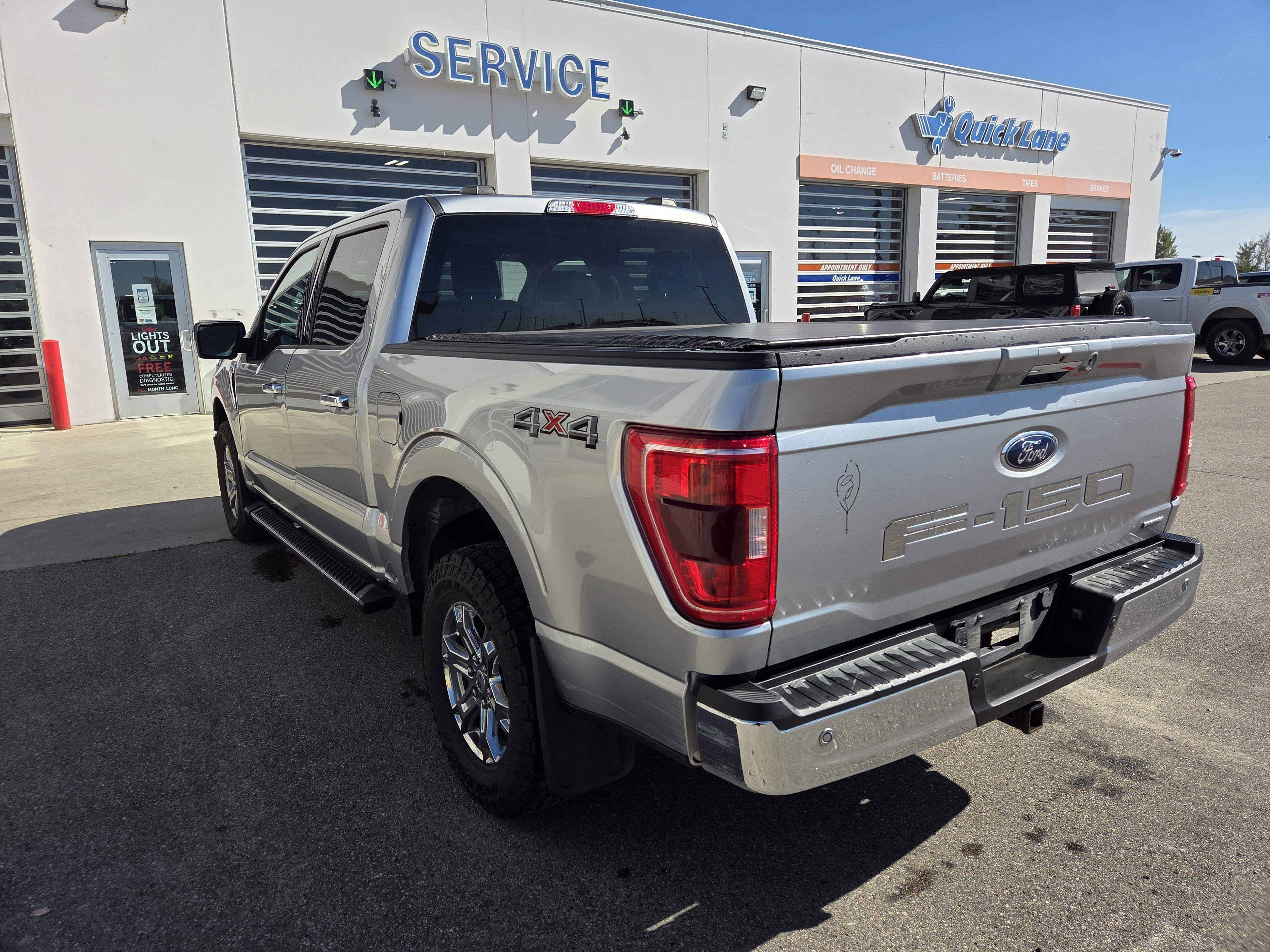 Used 2021 Ford F150 XLT w/ Equipment Group 302A High AWD/4WD image 4