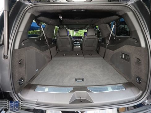 Used 2026 Cadillac Escalade ESV Platinum Sport AWD/4WD image 24
