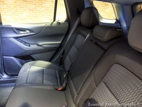 New 2026 Chevrolet Equinox LT FWD image 12