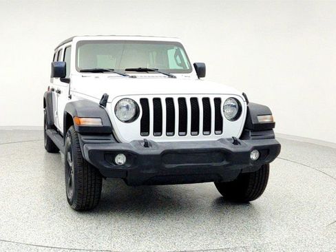 Used 2019 Jeep Wrangler Unlimited Sport image 2
