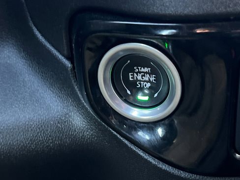 Used 2024 Chevrolet Silverado 2500 LT w/ Convenience Package image 22