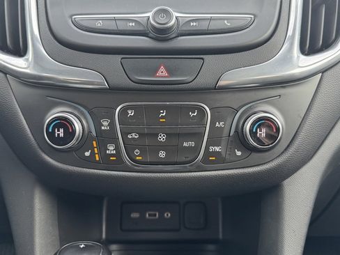 Used 2021 Chevrolet Equinox LT image 13