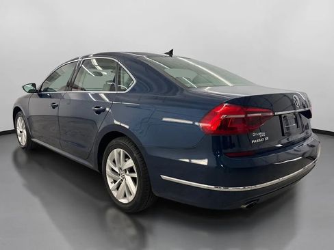 Used 2018 Volkswagen Passat 2.0T SE FWD image 5