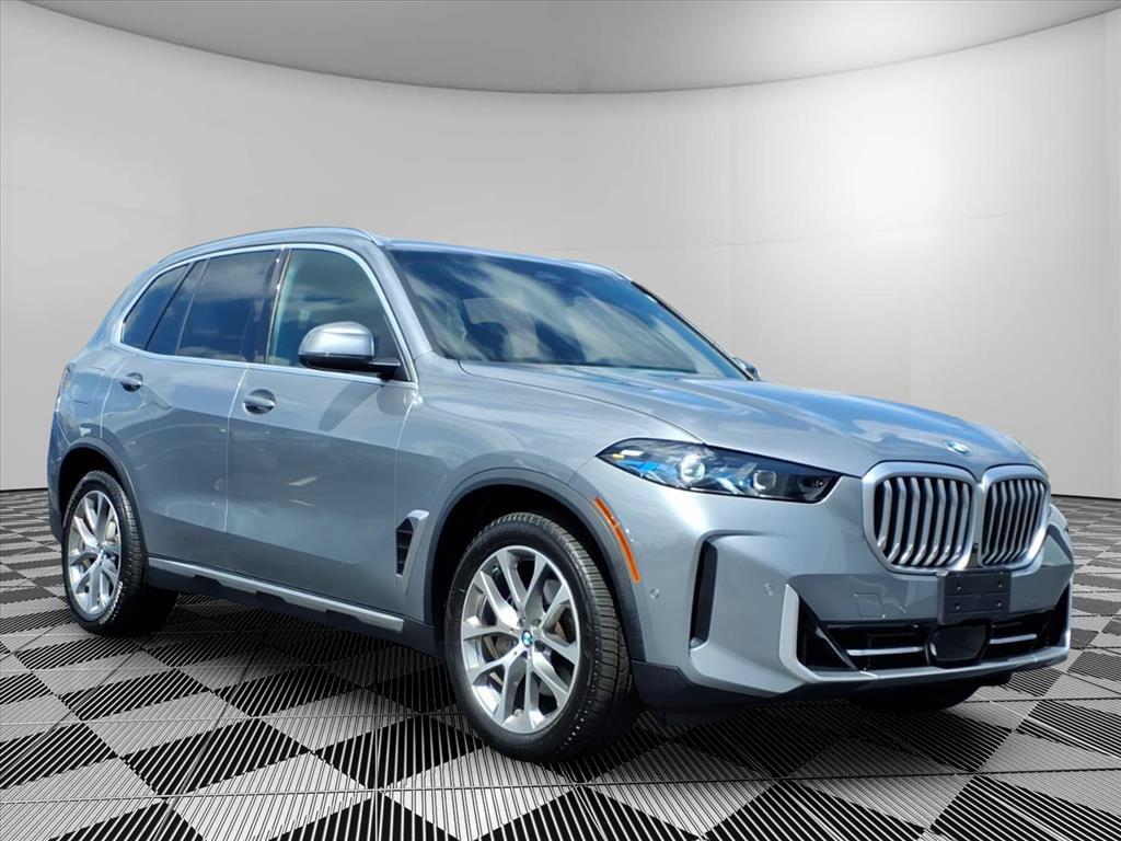 Used 2024 BMW X5 xDrive40i w/ Premium Package AWD/4WD image 1