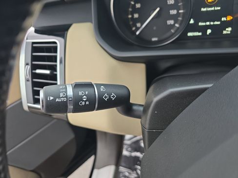 Used 2016 Land Rover Range Rover Sport HSE image 28