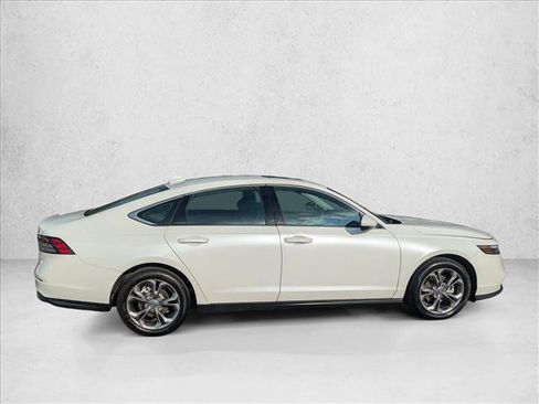 Used 2024 Honda Accord EX image 4