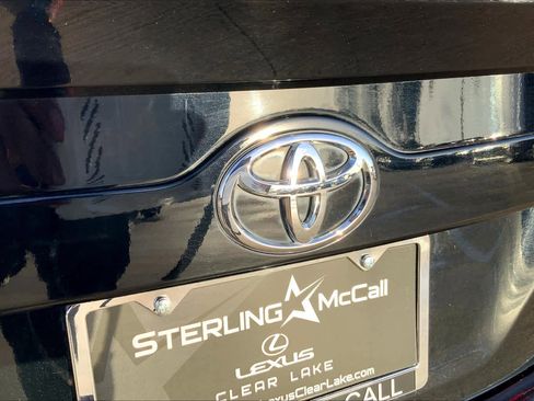 Used 2014 Toyota Camry SE FWD image 29