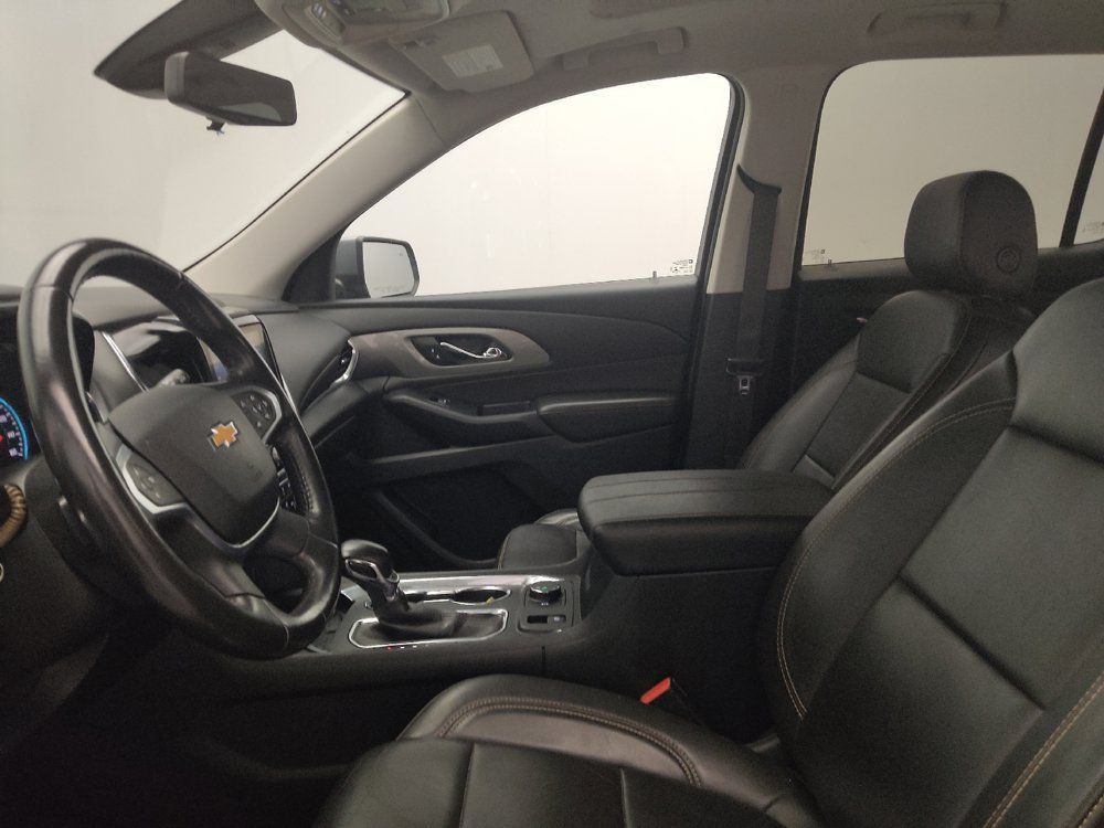 Used 2021 Chevrolet Traverse LT w/ LT Premium Package AWD/4WD image 17