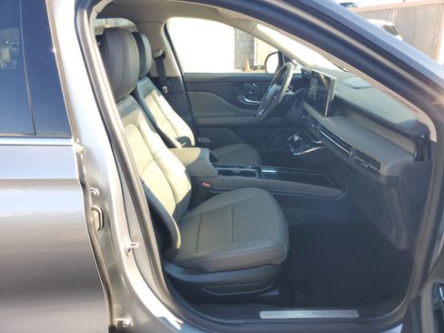 Used 2023 Lincoln Corsair FWD w/ Equipment Group 101A image 9