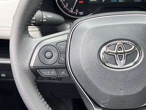 Used 2025 Toyota RAV4 XLE Premium image 12