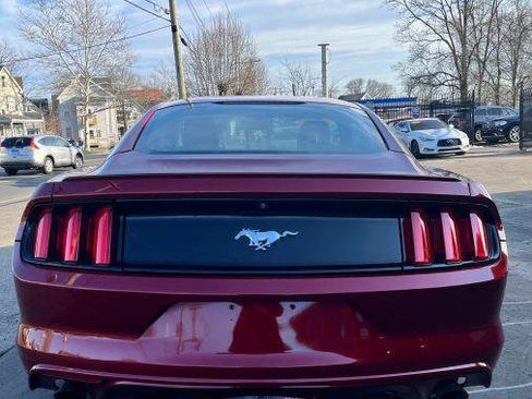 Used 2016 Ford Mustang Coupe image 7