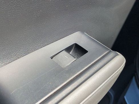 Used 2023 Toyota Highlander LE image 29