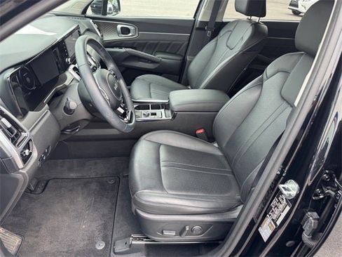 Used 2023 Kia Sorento SX image 9