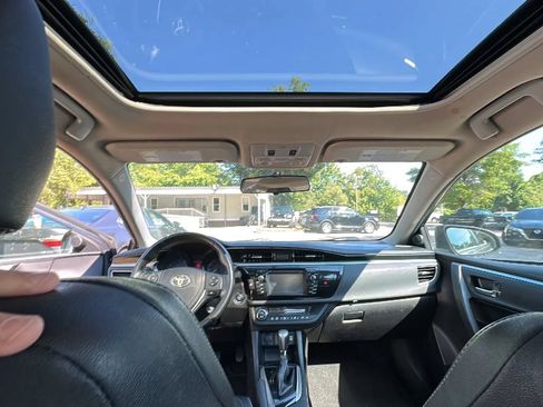 Used 2015 Toyota Corolla S w/ Driver Convenience Package FWD image 12